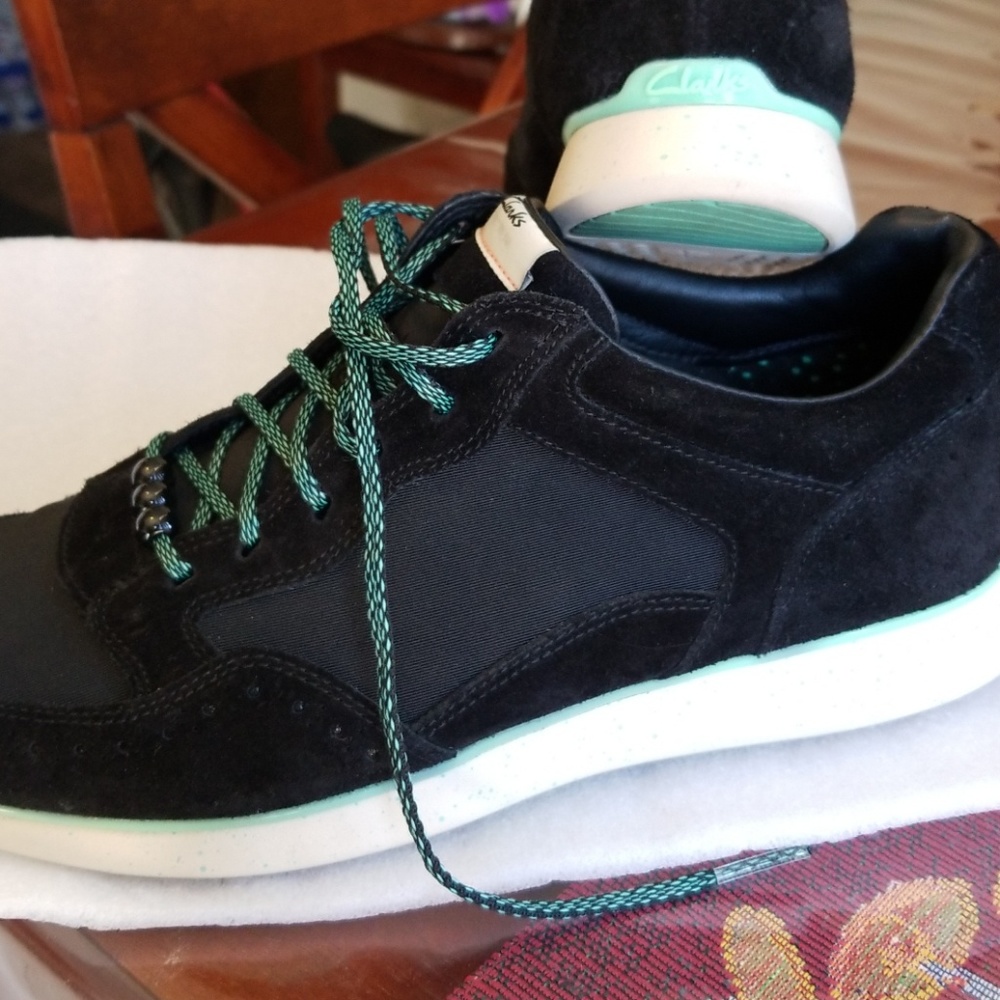 Clarks - Picture 2 of 7